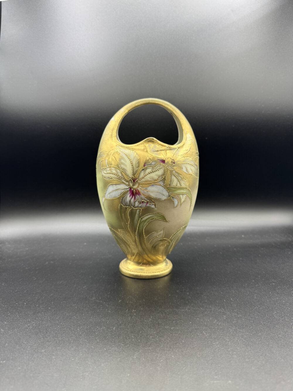 Gold Spray技法バスケット型花瓶